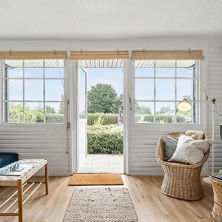 بيت للعطل Pet Friendly In With Wifi - F07406 *