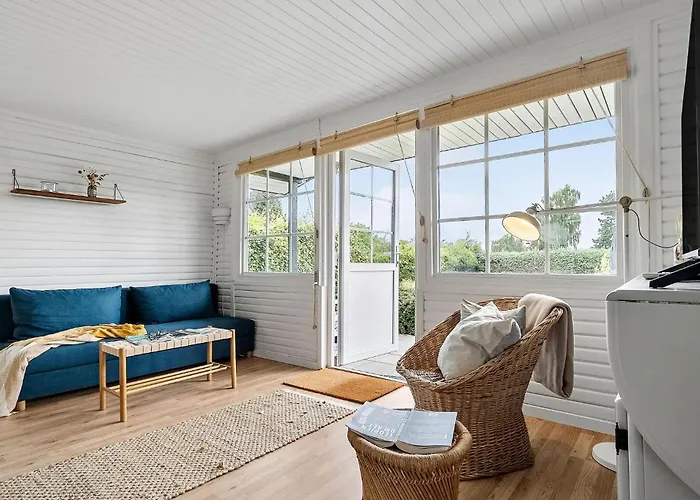 Pet Friendly In With Wifi - F07406