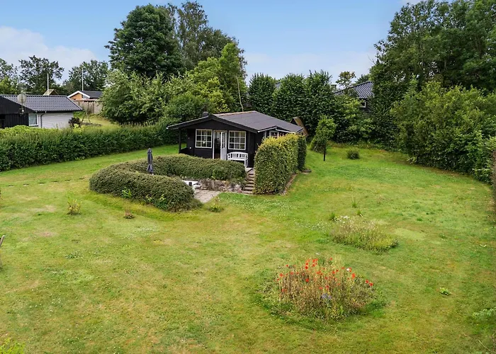 Pet Friendly In With Wifi - F07406